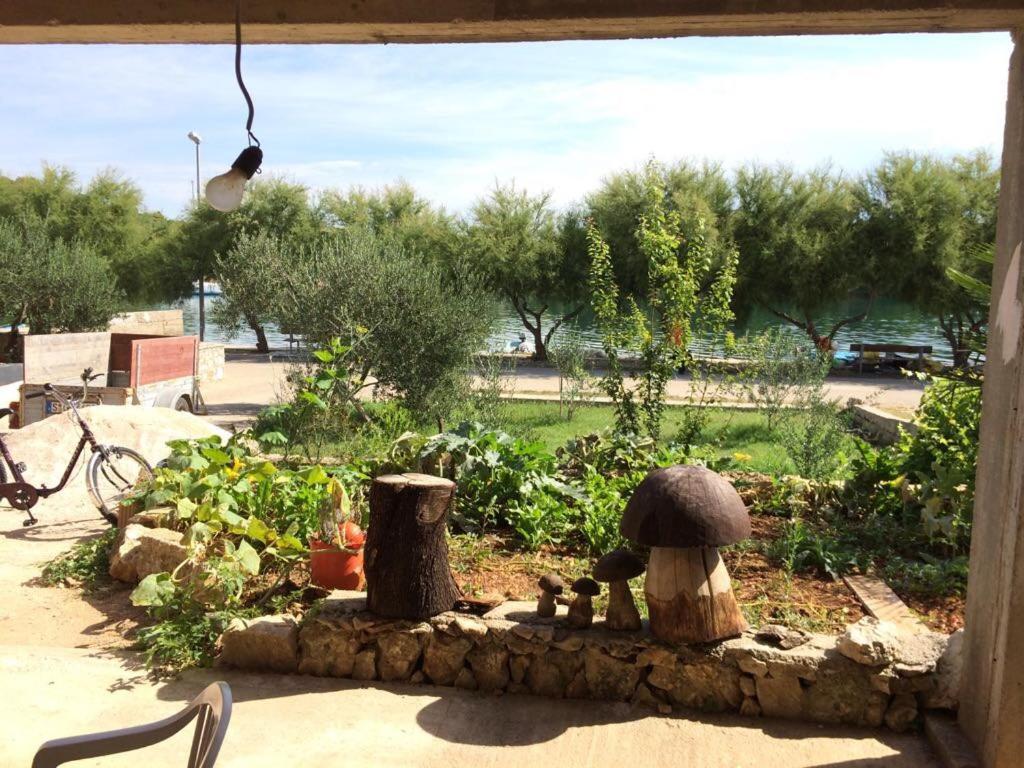 Apartman Put Svete Kate Raslina Exterior foto